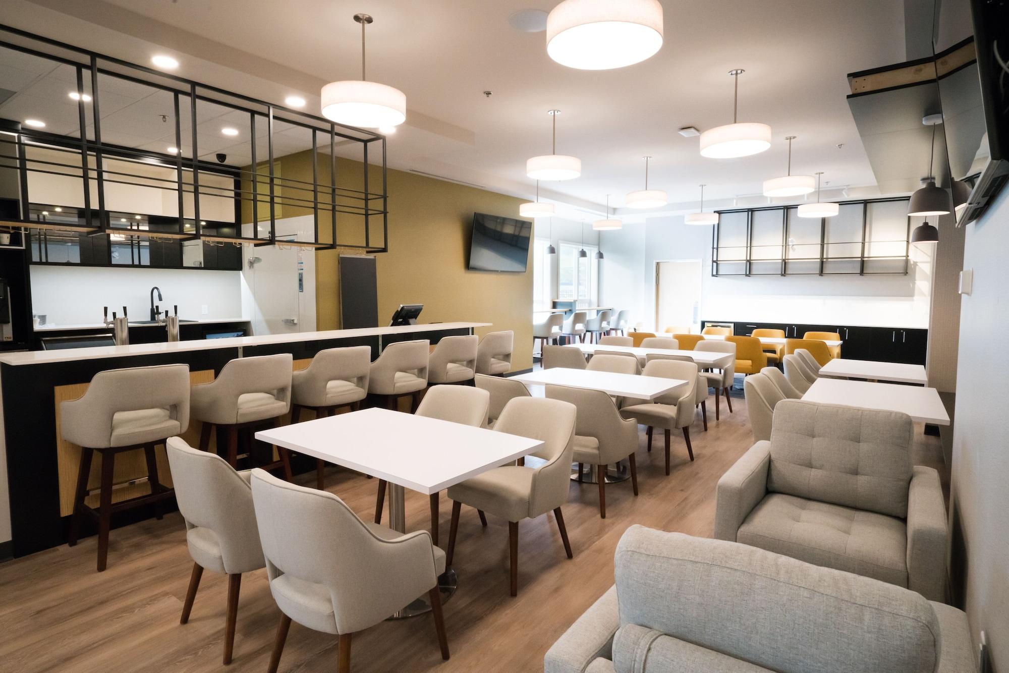 Park Inn By Radisson, Kelowna Kültér fotó